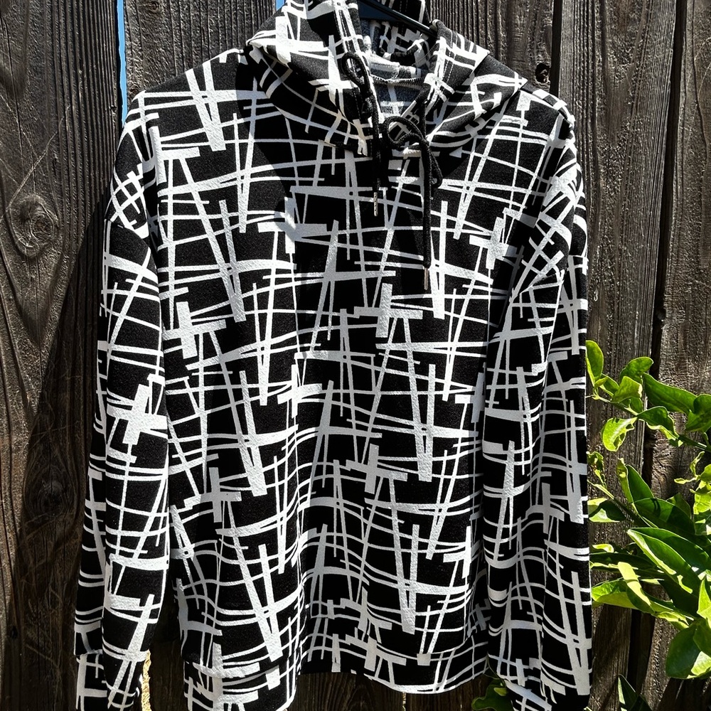 SHEIN Black and White Geometric Sweater